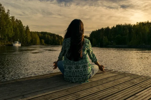 Mindfulness Menemukan Kedamaian di Tengah Kesibukan Banyak Pikiran