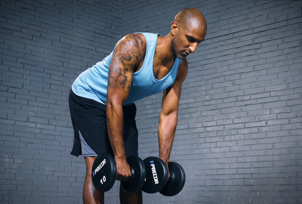 Dumbbell Deadlift, Teknik, Manfaat, dan Tips Latihan Efektif