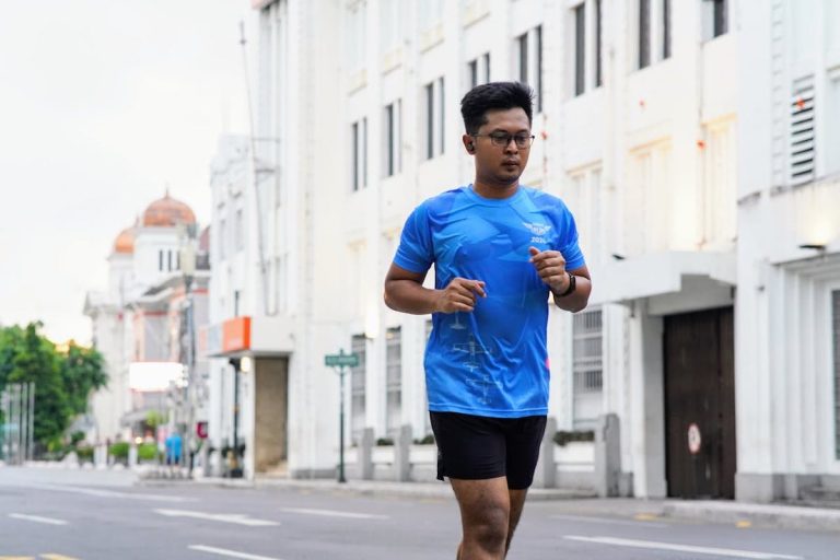 Menyambut Pagi dengan Lari, Strategi Efektif agar Konsisten