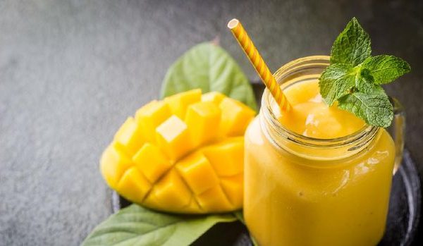 Smoothie Mangga-Kunyit, Minuman Anti-Inflamasi untuk Kesehatan Tubuh